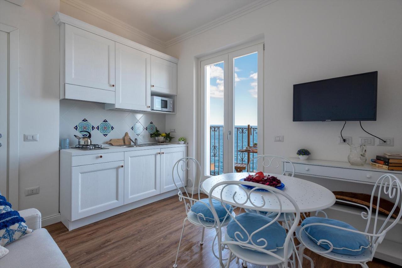 “Cielo E Mare”, Casetta Nel Cuore Del Borgo Antico / “Sky & Sea”, Charming In The Heart Of Old Village Castelsardo Zewnętrze zdjęcie